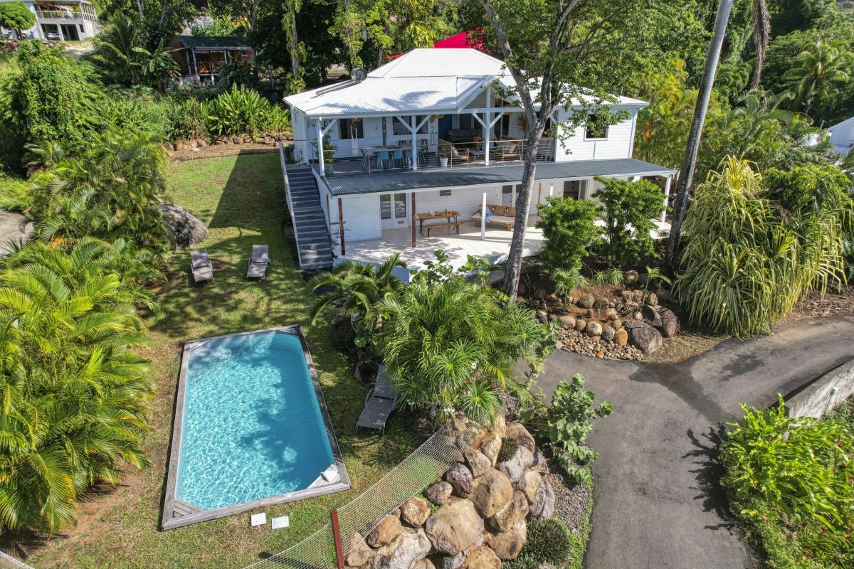 30.Guadeloupe Deshais- location villa 4 chambres 8 personnes avec piscine vue Mer